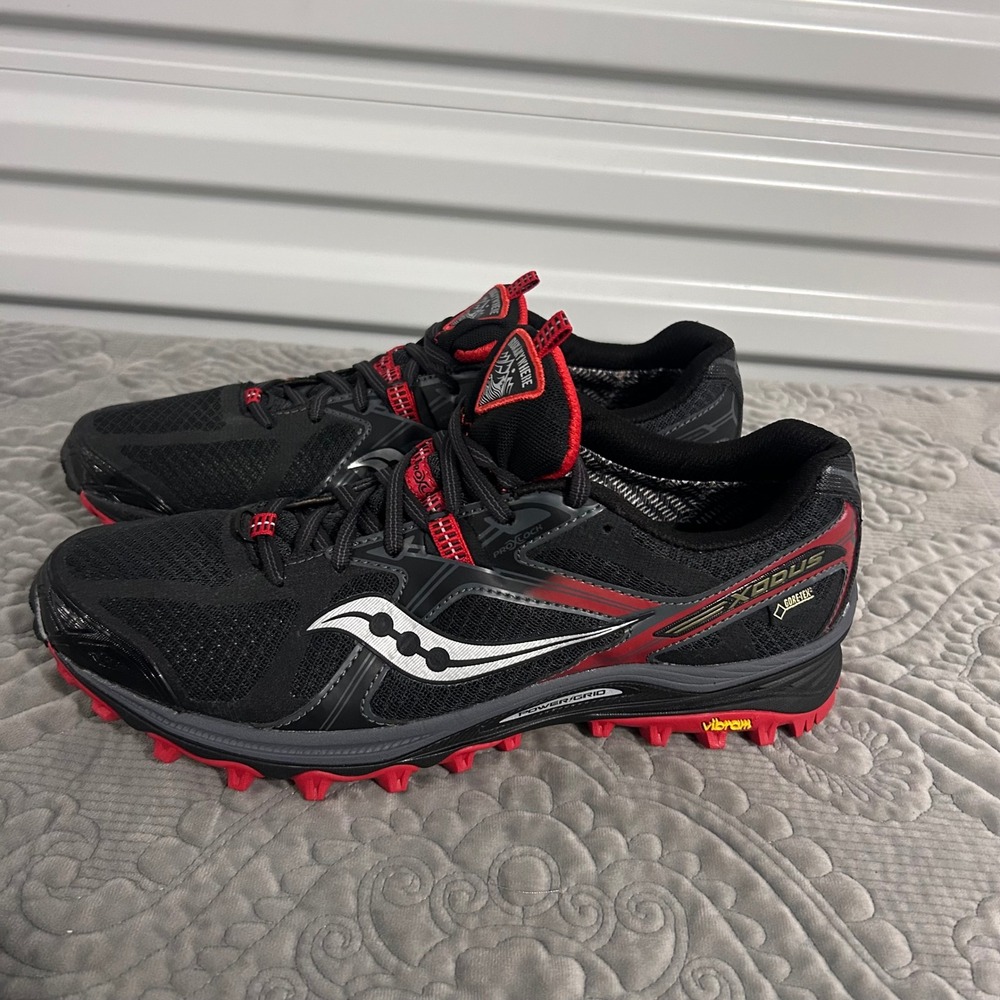 Saucony Xodus 5.0 GTX Mens Trail Running Shoes Black Red Gore-Tex Vibram